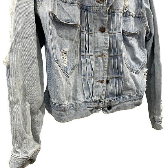 Kendall & Kylie light wash jean jacket 100% Cotton in medium - Picture 5 of 8
